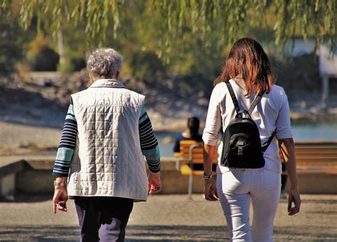 Opiekunka Niemcy jak wygląda praca opiekunki w Niemczech Od A do Z