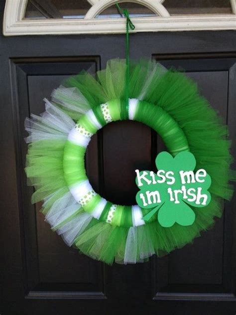 7 Cool Wreaths For St Patricks Day St Patricks Day Crafts St