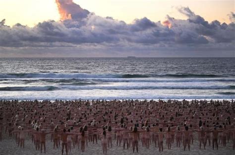 Spencer Tunick Why Thousands Of Naked Pipo Volunteer To Pose For