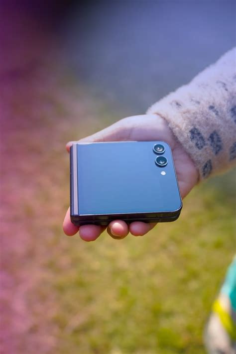 The Best Small Smartphones In 2023 Tech Hazy