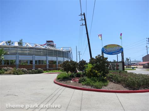 Entrance at Schlitterbahn Galveston Island | Theme Park Archive