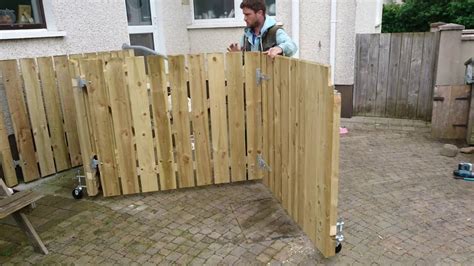 Bi folding wooden gates – Artofit