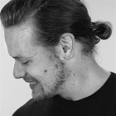 Profile Man Bun Wow It Sam Heughan Feelings Man Bun