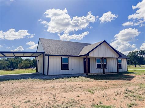 125 Agnes Cir, Springtown, TX 76082 - See Est. Value, Schools & More