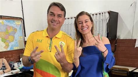 Expectativa é de virada histórica para Bolsonaro diz Flávio