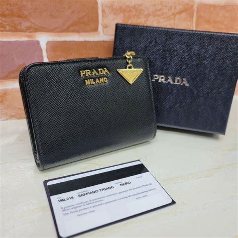 Prada ほぼ未使用prada鑑定済サフィアーノ 1ml018 Nero プラダ財布の通販 By Gods Shopラクマ支店