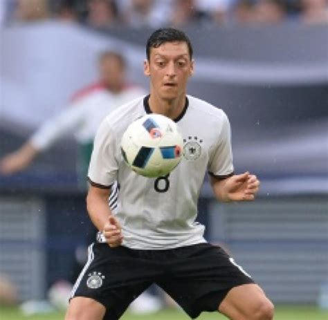 Sp Fu Ball Em Dfb L W Zil Position Meldung Trotz Reus Verletzung