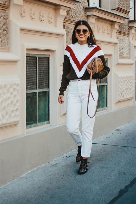 How To Style White Jeans For Fall Fashionnes Mode Und Lifestyle