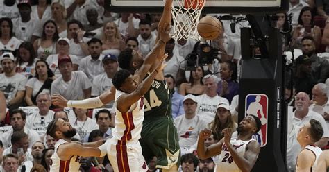 Butler Scores 56 Heat Push Bucks To Brink Of Elimination Cbs Miami