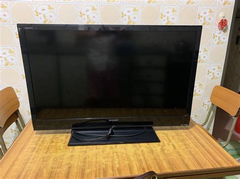 Sharp Aquos LC 32LE240M TV Faulty TV Home Appliances TV