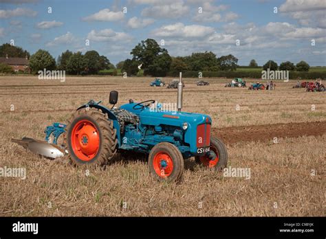 Our Fordson Super Dexta R Tractors Off