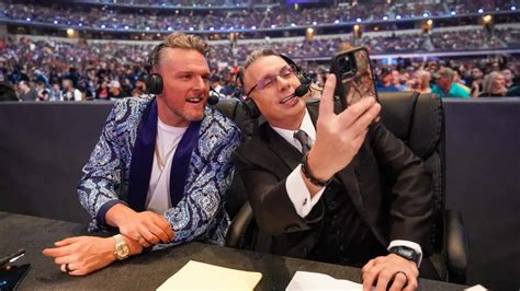 Michael Cole Reducir Sus Apariciones En Wwe Superluchas