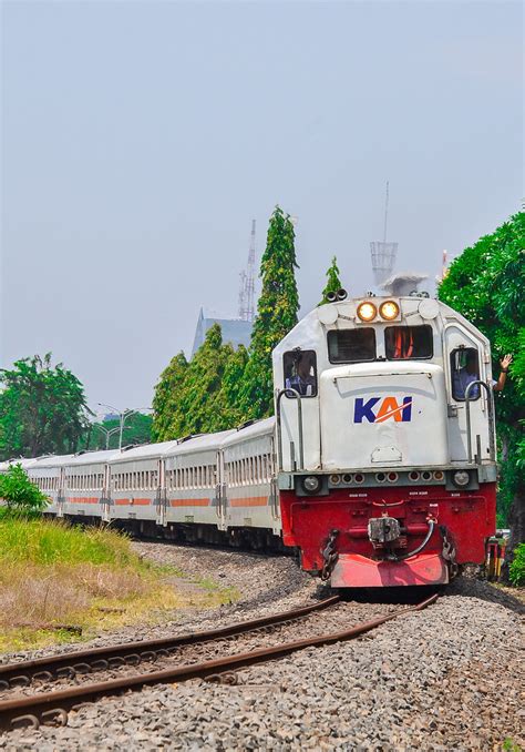 Kereta Api Logawa Fathir Rahman Ali Flickr