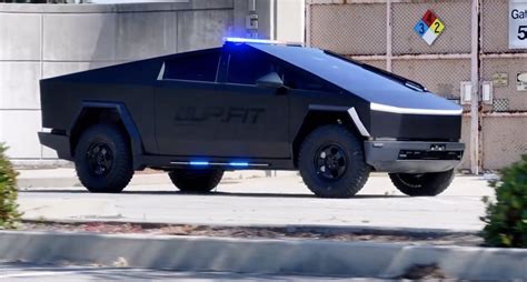 Tesla Cybertruck police cruiser looks ready for serious action