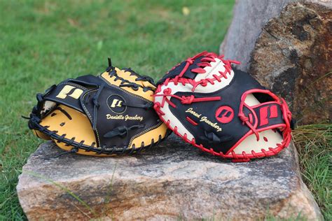 Custom Design Baseball Sliding Mitt Hand Protection Baseball Runner