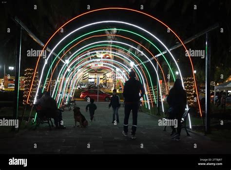 Venta Adornos Navidenos Iluminados Quito Mi Rcoles De Diciembre