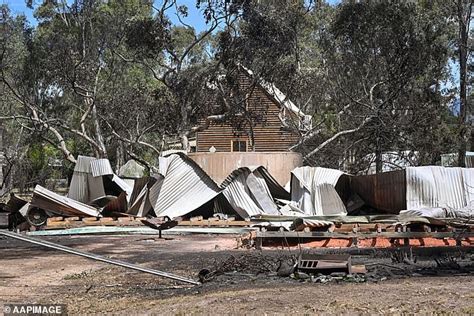 Victorian Bushfires Destroyed Homes In Pomonal Rises To 44 As