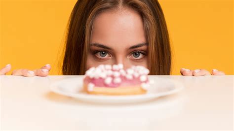 Easy Tips To Manage Food Cravings Rehab Perform