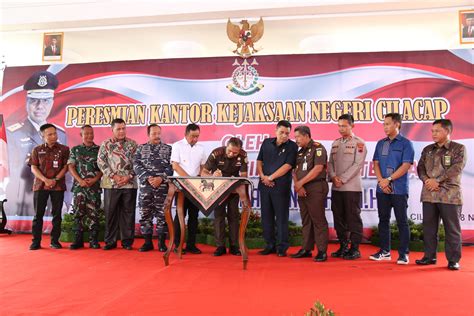 Kantor Baru Kejaksaan Negeri Cilacap Diresmikan Prokompim Setda Cilacap