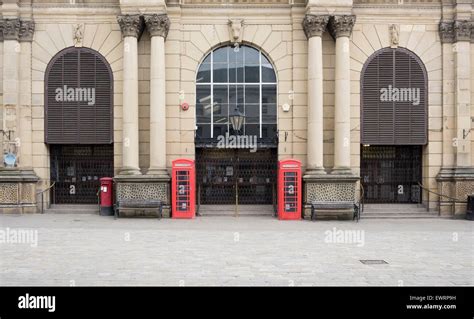 Pontefract indoor market, West Yorkshire Stock Photo - Alamy