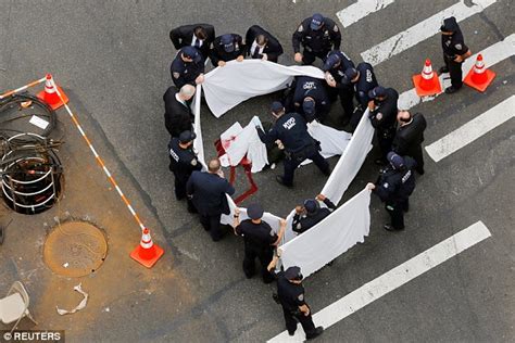 Nypd Cop Shoot Man Dead In Manhattan After He Pulls Out Knife And Stabs