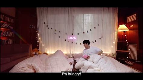 Changbin Stray Kids When Hes Hungry Suddenly Fluent In English Youtube