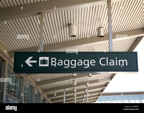 Baggage Claim sign at Sacramento California airport Stock Photo - Alamy