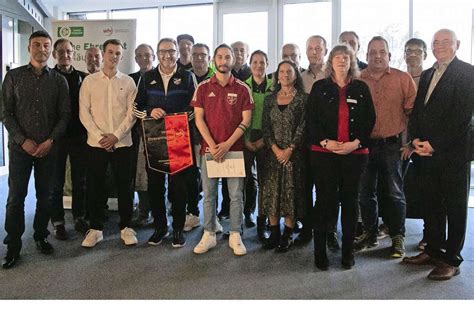 Fußball im Bezirk Böblingen Calw Beim zentralen Ehrenamtsabend stehen