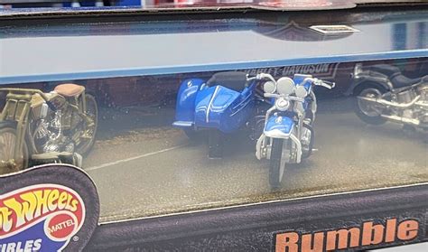 HOT WHEELS 100 L E BLACK BOX HARLEY DAVIDSON RUMBLE ROAD 4 MOTORCYCLE SET EBay
