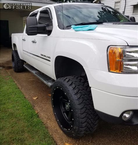 2011 GMC Sierra 2500 HD Hostile Alpha Fabtech Custom Offsets