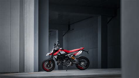 Motorrad Vergleich Ducati Streetfighter V Vs Ducati Hypermotard