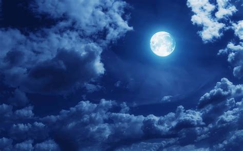 Download Night Sky Moon Pictures 2560 X 1600