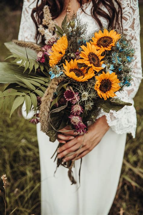 22 Stunning Sunflower Wedding Bouquet Ideas