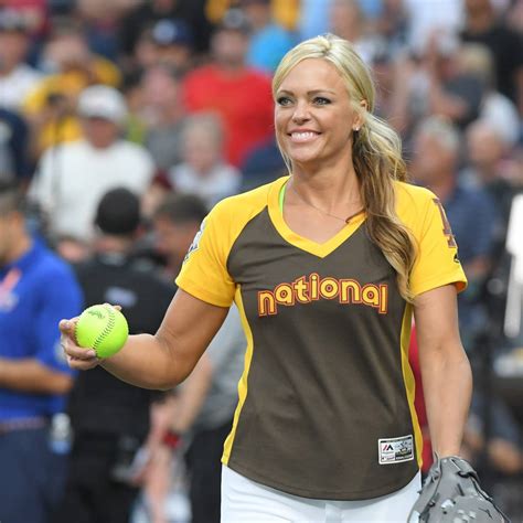 Softball Legend Jennie Finch Posed For Jaw Dropping Swimsuit Photo