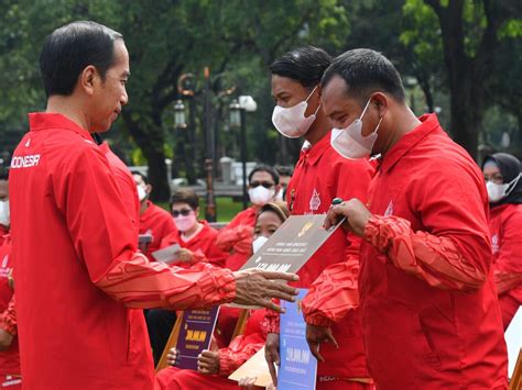 Presiden Joko Widodo Serahkan Bonus Apresiasi Bagi Atlet Asean