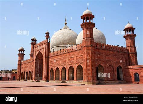 Pakistan Lahore Hi Res Stock Photography And Images Alamy