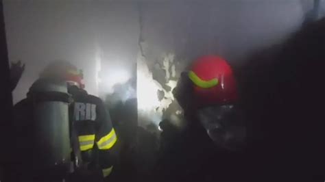 Incendiu Devastator Ntr Un Bloc De Garsoniere Din R Mnicu V Lcea