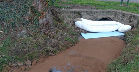 Loire Pollution aux hydrocarbures à Lorette