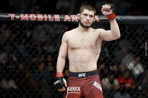 Khabib Nurmagomedov Chokes Dustin Poirier - UFC 242 Results