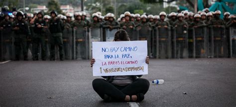 Fotos Estudiantes Marchan Contra Maduro En Venezuela Aristegui Noticias