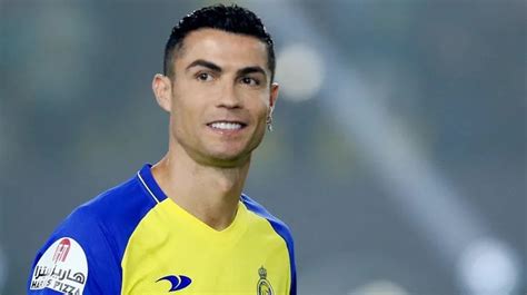 La Chicana De Cristiano Ronaldo Para La Selección Argentina En Su Presentación En El Al Nassr Tn