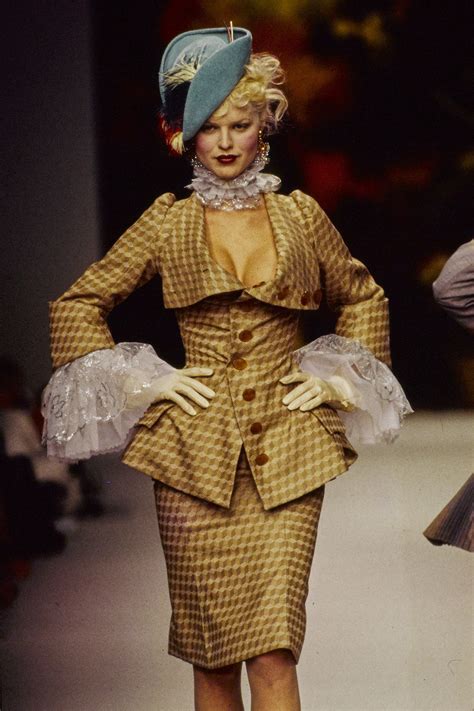 Vivienne Westwood Fall 1995 Ready To Wear Fashion Show Vivienne