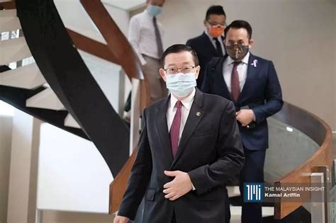 Guan Eng Hanya Tersenyum Kelihatan Gembira Terima RM200 000 Kata