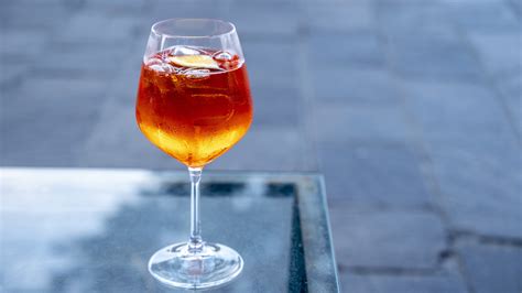 Storia Dello Spritz Il Cocktail Da Aperitivo Nato A Venezia E Diffuso In Tutto Il Mondo