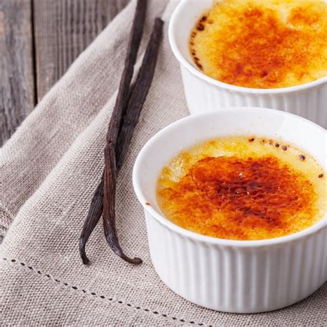 Premium Photo Creme Brulee Traditional French Vanilla Cream Dessert