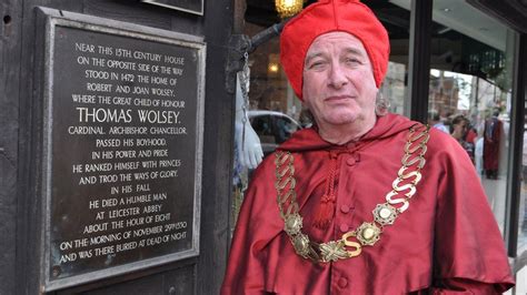 In Pictures Cardinal Thomas Wolsey Statue Unveiled In Ipswich Bbc News