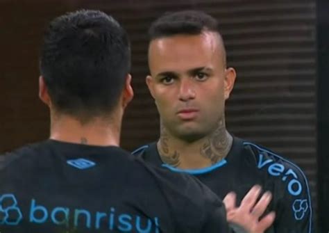 Súmula De Corinthians 4x4 Grêmio Relata Arremesso De Objeto Da Torcida