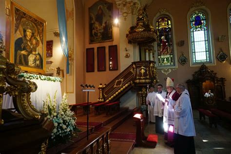 Koronacja obrazu Matki Bożej z Dzieciątkiem w Smolicach Archidiecezja