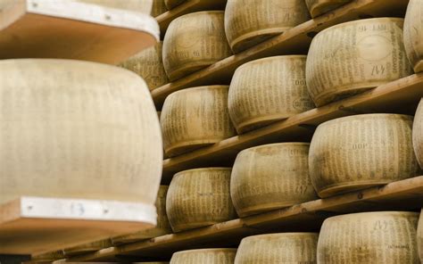 La Stagionatura Del Parmigiano Reggiano Il Valore Del Tempo