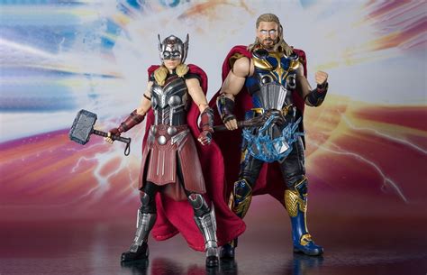 Thor Love And Thunder Chris Hemsworth Natalie Portmans New Costumes